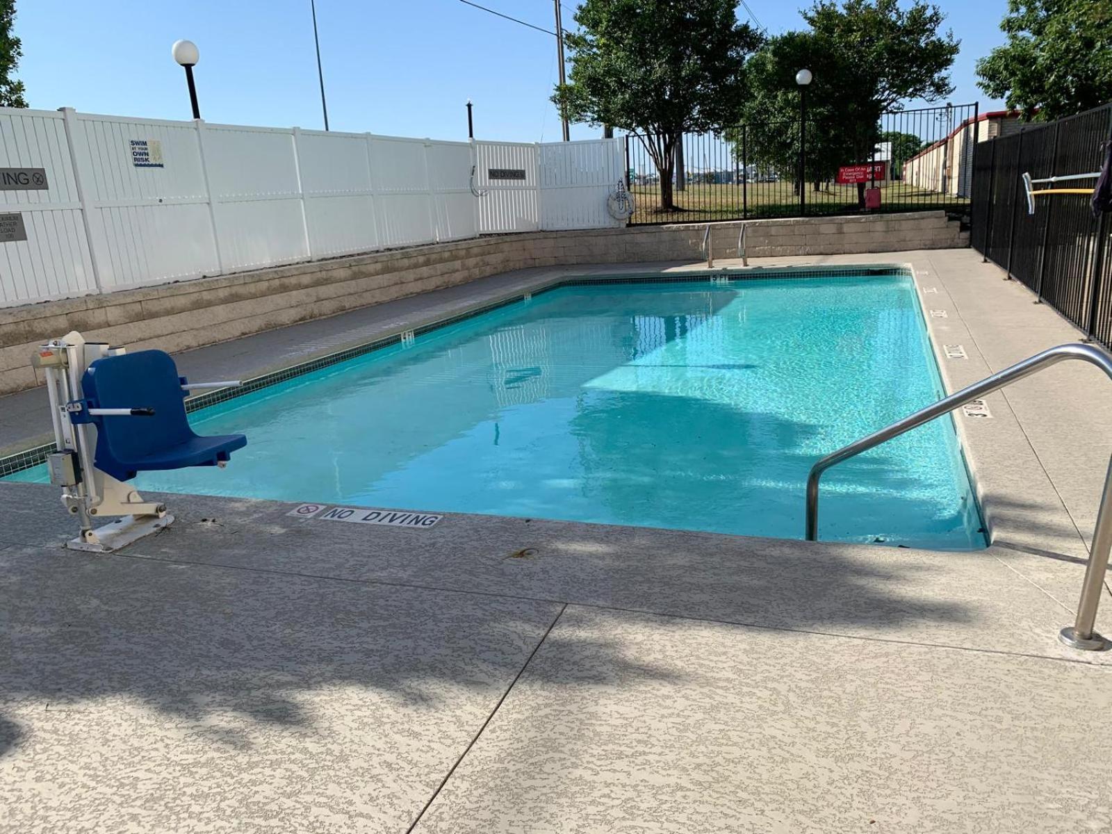 ראונד רוק Country Inn & Suites By Radisson, Austin North Pflugerville , Tx מראה חיצוני תמונה